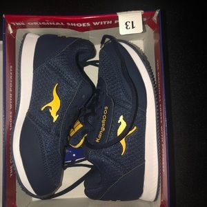 Boys Kangaroo Tennis Shoes never been worn